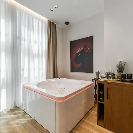 Via Mare Jacuzzi By Ps 5* Durrës